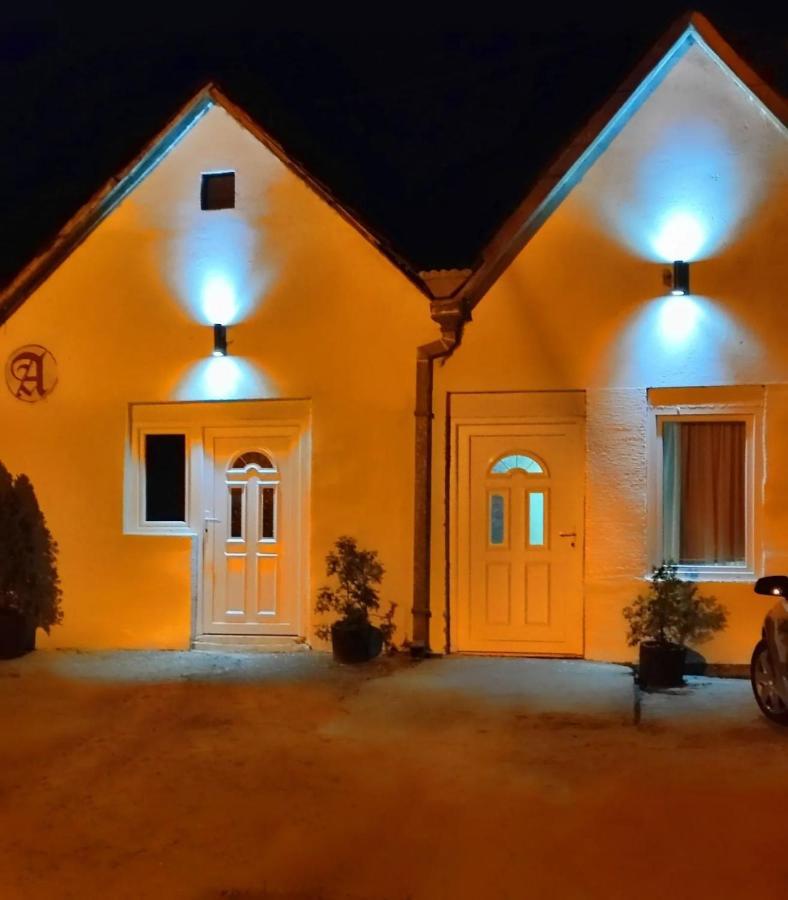 Appartamento Prenociste Indija Hrvic Esterno foto