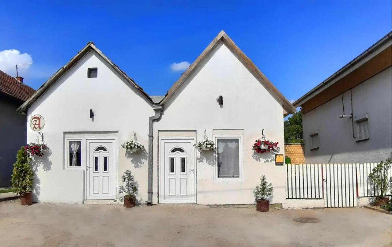 Appartamento Prenociste Indija Hrvic Esterno foto